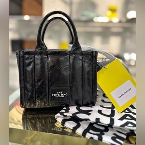 NWT! NEW! Marc Jacobs The Mini Tote Bag Crinkle Shiny Patent Leather Black Women